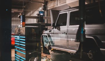 Reviving Your Ride: Vehicle Window, Door & Interior Repairs